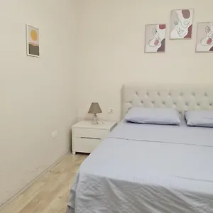 Appartamento Downtown Boulevard With A Cute Balcony!, Tirana